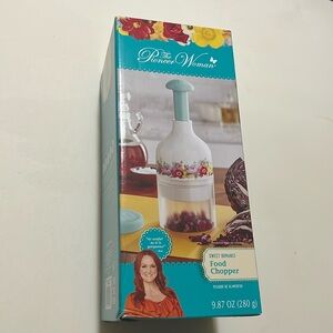 New open box The Pioneer Woman Sweet Romance Food Chopper